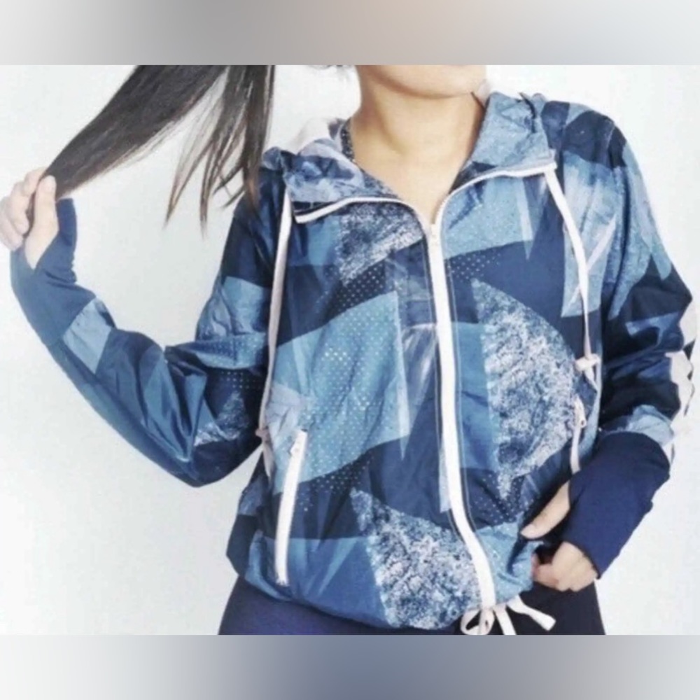 Like new! ZYIA Activewear Geometric Radical Bomber Full Zip Hooded Jacket